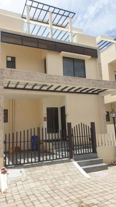 Ecr Club Fully Furnished Villa Chennai